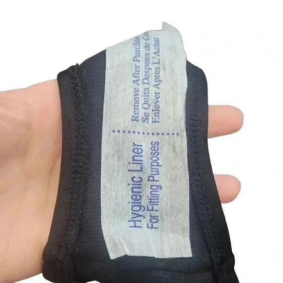 Time & Tru Women's Black Poly/Spandex Slimming Full Seat Coverage One Piece Swim - Picture 6 of 11